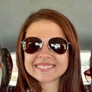 Meet your Posher, Marisa